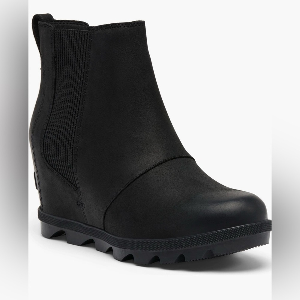 Sorel. Joan Rhapsody Waterproof Chelsea Boot. Black. Size 7.